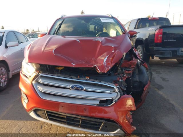 1FMCU9J90KUC32396 Ford Escape Titanium