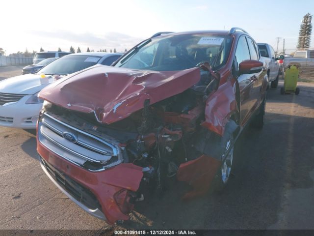 1FMCU9J90KUC32396 Ford Escape Titanium