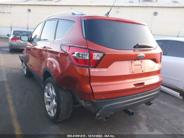 1FMCU9J90KUC32396 Ford Escape Titanium
