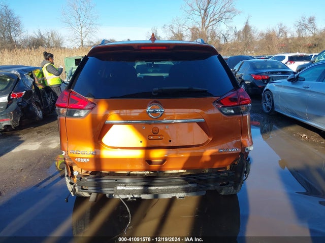Nissan ROGUE SV 2018 5N1AT2MV0JC805828 Image 17