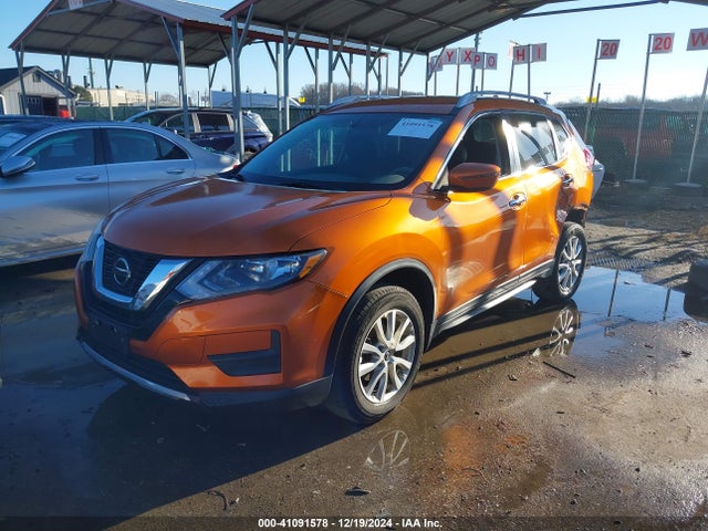 Nissan ROGUE SV 2018 5N1AT2MV0JC805828 Image 2