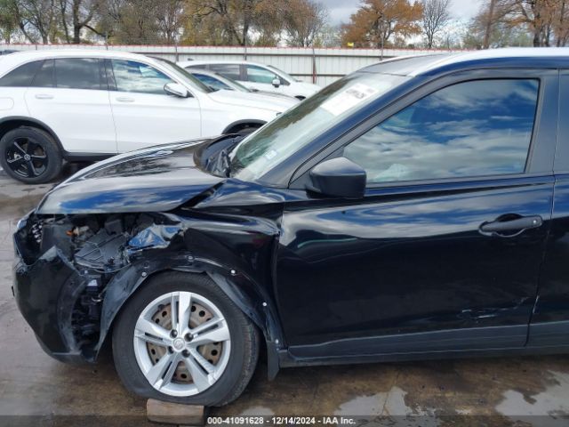 3N1CP5CU5KL563929 Nissan KICKS S