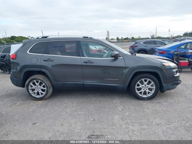 1C4PJLCB1HW561763 Jeep Cherokee Latitude Fwd