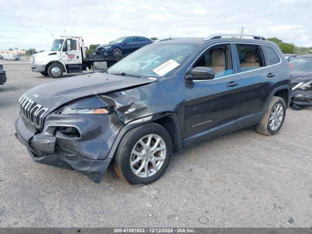 1C4PJLCB1HW561763 Jeep Cherokee Latitude Fwd