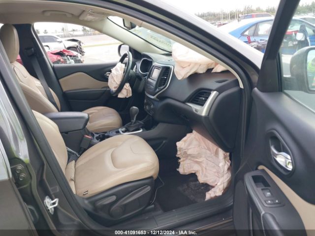 1C4PJLCB1HW561763 Jeep Cherokee Latitude Fwd