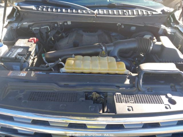 1FMJU1HT7JEA57955 Ford Expedition Xlt
