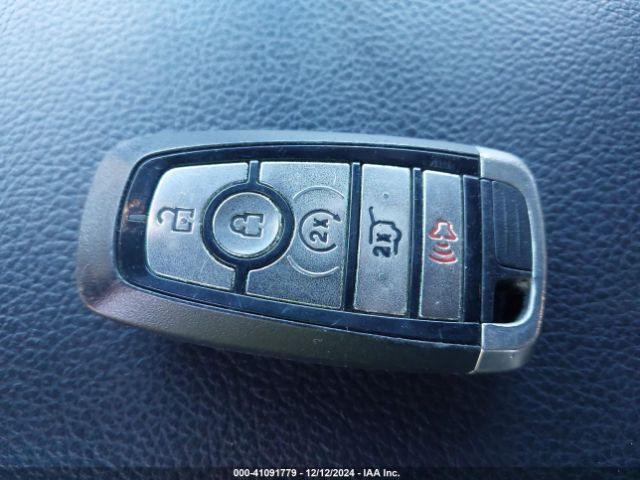 1FMJU1HT7JEA57955 Ford Expedition Xlt