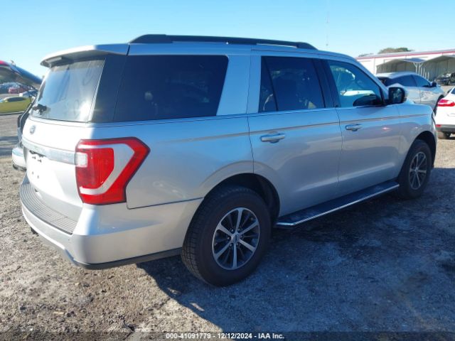 1FMJU1HT7JEA57955 Ford Expedition Xlt
