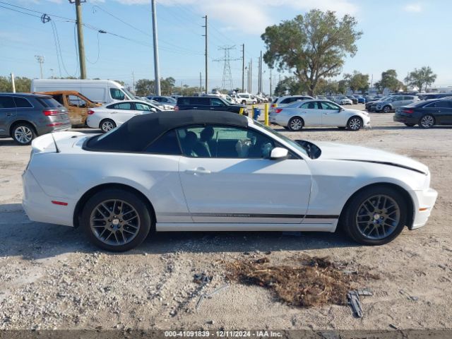 1ZVBP8EM4E5319147 Ford Mustang V6 Premium