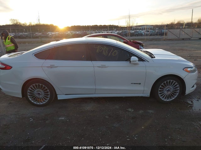 Ford Fusion Hybrid Titanium 2014 3FA6P0RU4ER350871 Image 13