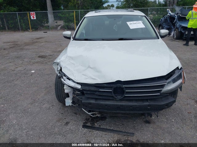 3VWDB7AJ8HM245209 Volkswagen Jetta 1.4t Se