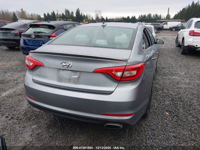 Hyundai SONATA SE 2017 5NPE24AF6HH471465 Image 16