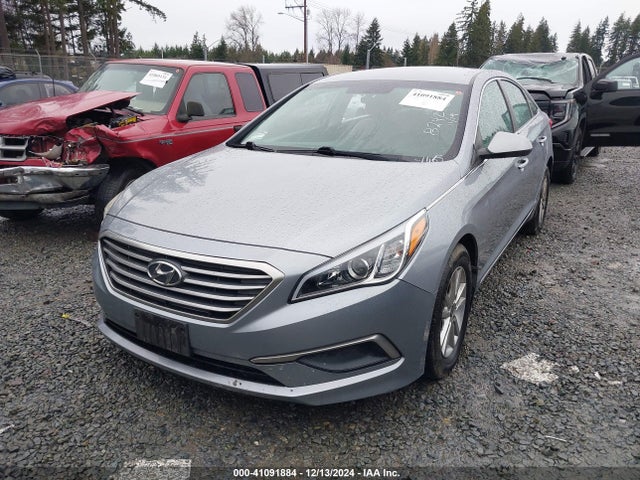Hyundai SONATA SE 2017 5NPE24AF6HH471465 Image 2