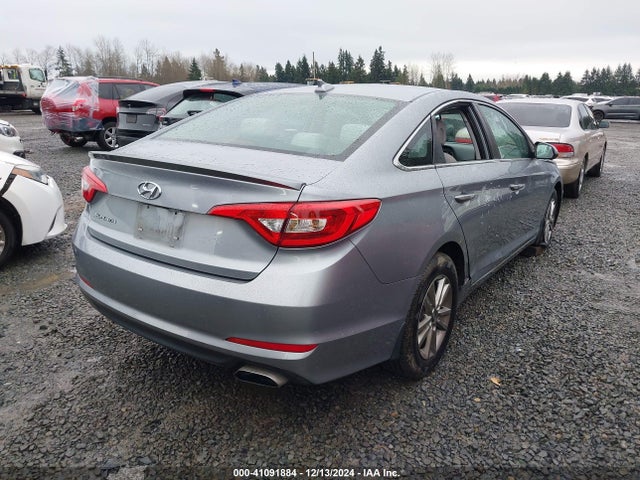 Hyundai SONATA SE 2017 5NPE24AF6HH471465 Image 4