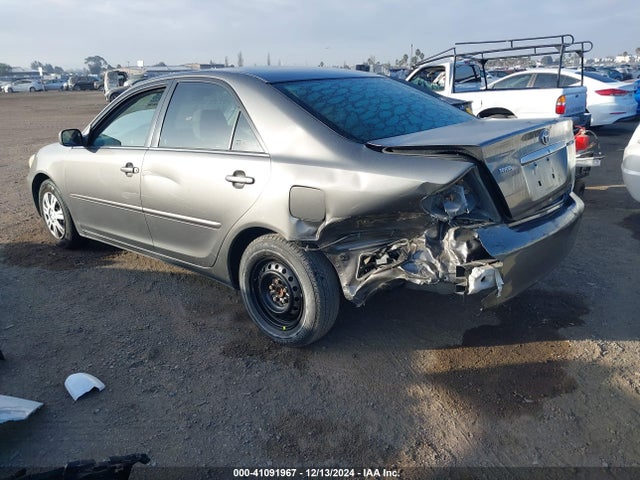 2006 TOYOTA CAMRY 4T1BE32K96U673702 Photo 2