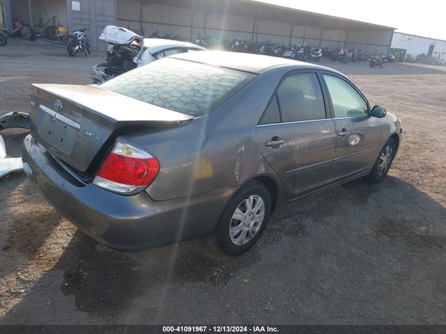 2006 TOYOTA CAMRY 4T1BE32K96U673702 Photo 3