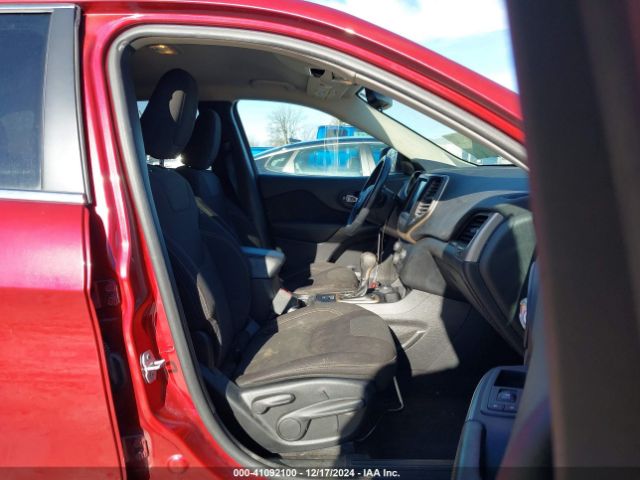 1C4PJMCB3HW513395 Jeep Cherokee Latitude 4x4