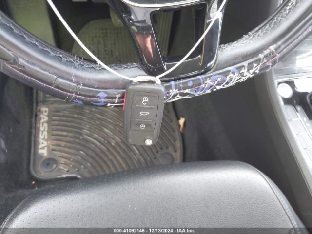 1VWBA7A34JC041803 Volkswagen Passat 2.0t Se