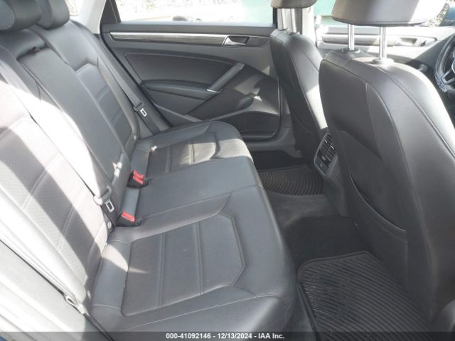 1VWBA7A34JC041803 Volkswagen Passat 2.0t Se