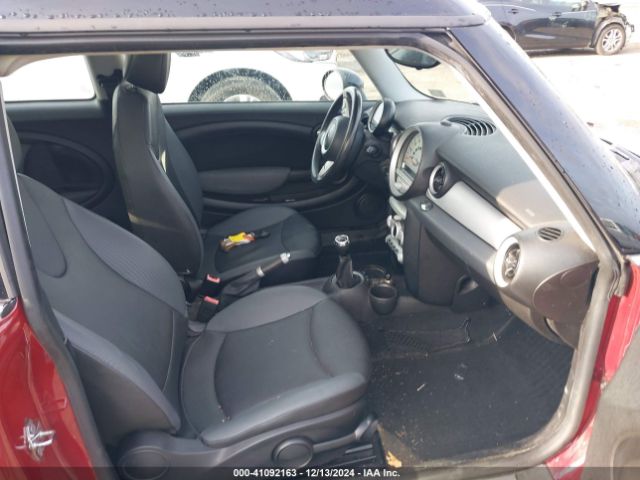 2009 MINI COOPER CLUBMAN WMWML33509TP98297 Photo 4