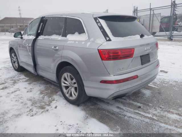 WA1AAAF72HD010698 Audi Q7 3.0t Premium