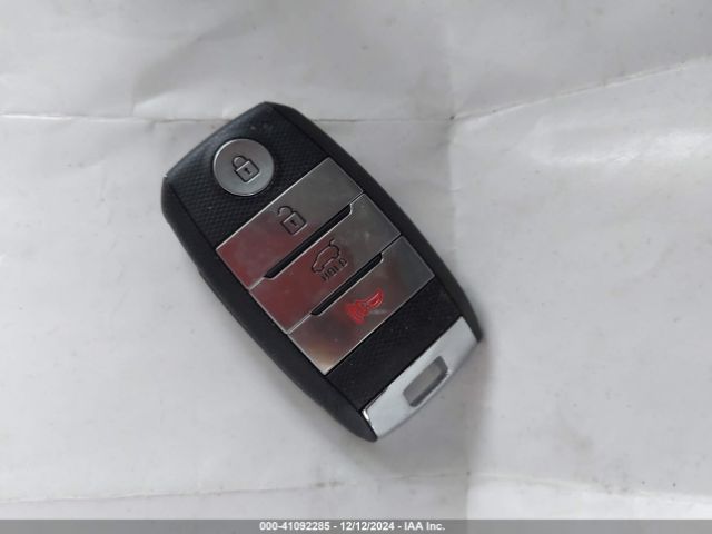 KNDCC3LC2K5350540 KIA NIRO EX