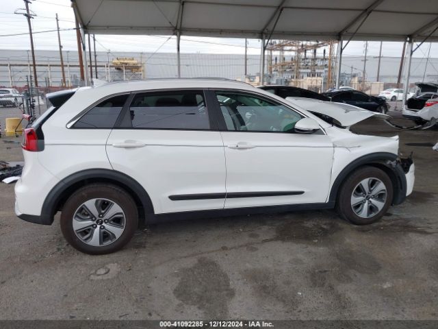 KNDCC3LC2K5350540 KIA NIRO EX