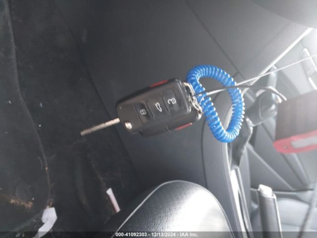 1VWDT7A32HC049413 Volkswagen Passat 1.8t R-line