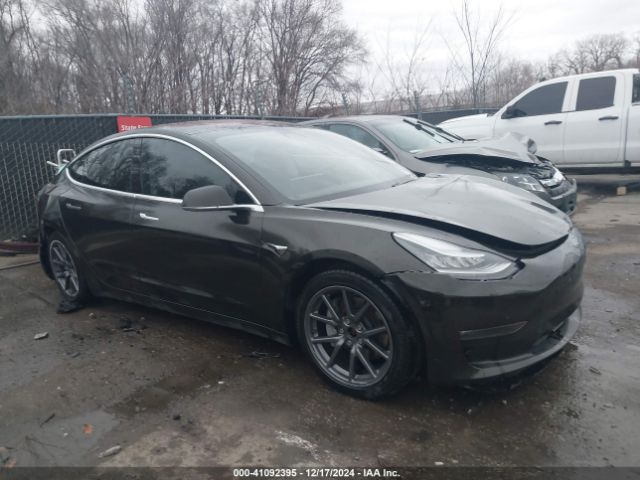 5YJ3E1EBXJF127906 Tesla Model 3 Long Range/performance