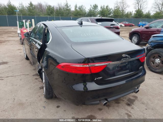 2016 JAGUAR XF SAJBK4BV9GCY20798 Photo 2