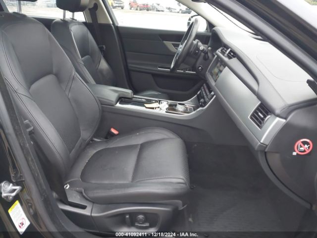 2016 JAGUAR XF SAJBK4BV9GCY20798 Photo 4