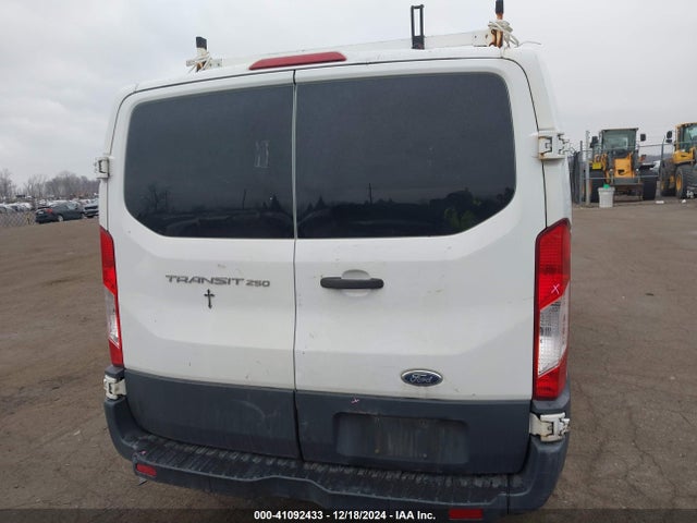 Ford Transit-250 2015 1FTNR1ZM1FKA60485 Image 17