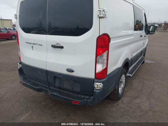 Ford Transit-250 2015 1FTNR1ZM1FKA60485 Image 4