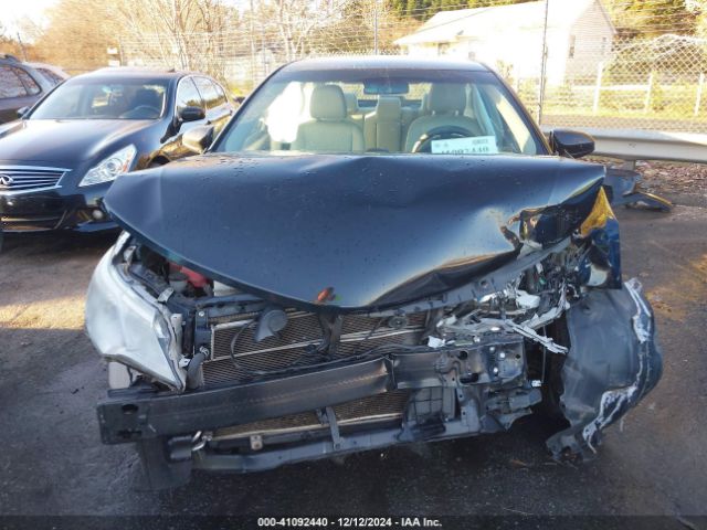4T1BD1FK0EU123742 Toyota Camry Hybrid Le