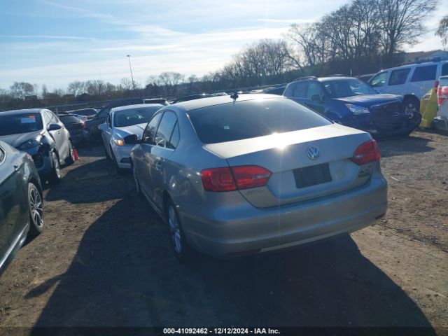 3VWD17AJ1EM215371 Volkswagen Jetta 1.8t Se
