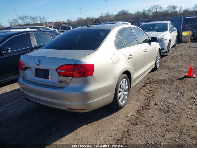 3VWD17AJ1EM215371 Volkswagen Jetta 1.8t Se