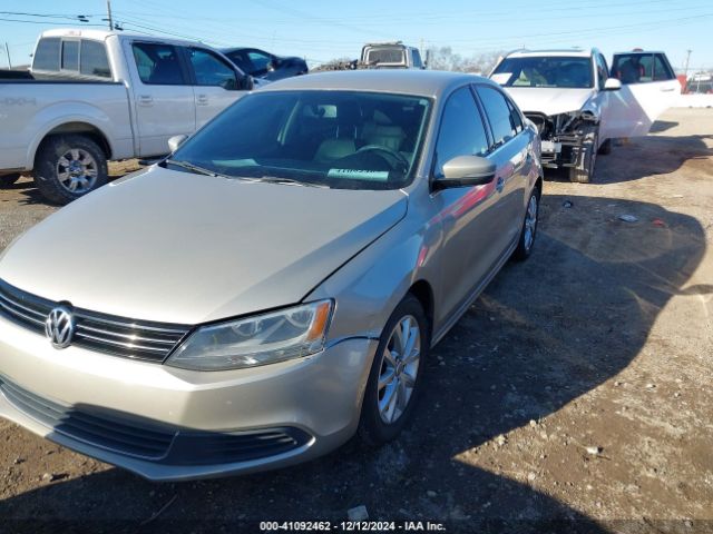 3VWD17AJ1EM215371 Volkswagen Jetta 1.8t Se