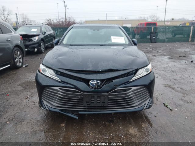 4T1B21HK2JU507700 Toyota Camry Hybrid Xle