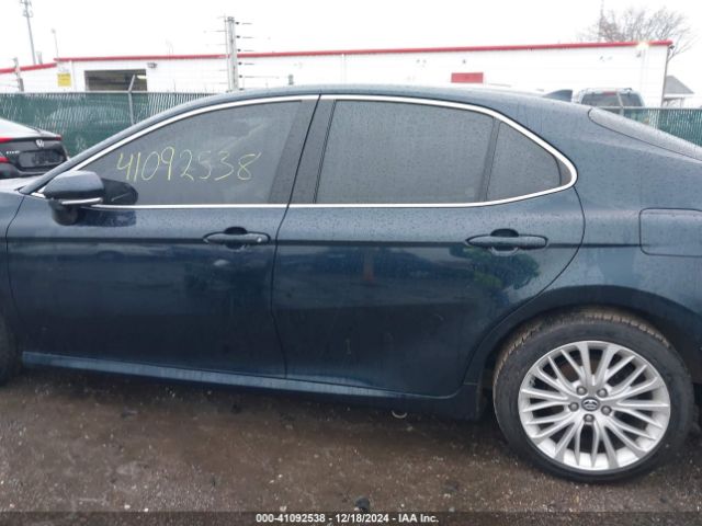 4T1B21HK2JU507700 Toyota Camry Hybrid Xle
