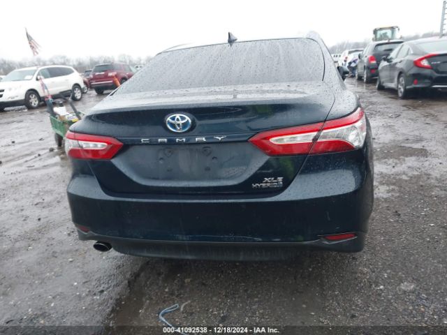4T1B21HK2JU507700 Toyota Camry Hybrid Xle