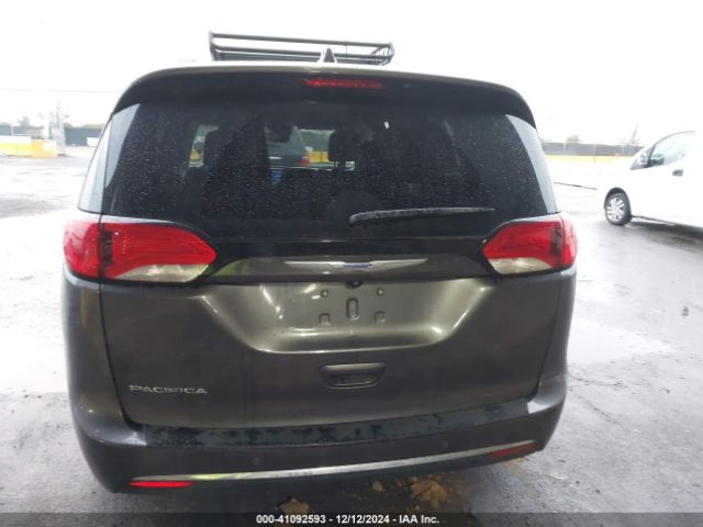 2C4RC1EGXHR788670 Chrysler Pacifica Touring-l Plus