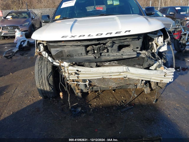 1FM5K8GT2HGD12298 Ford EXPLORER SPORT