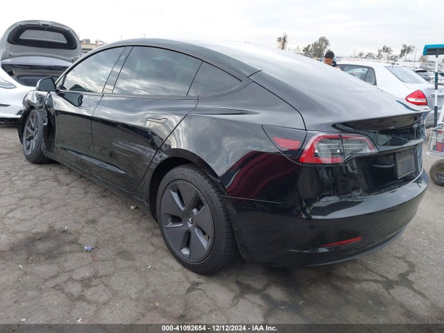 2023 TESLA MODEL 3 5YJ3E1EA9PF393899 Photo 2