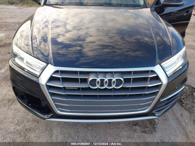 WA1ANAFY8J2178621 Audi Q5 2.0t Premium/2.0t Tech Premium