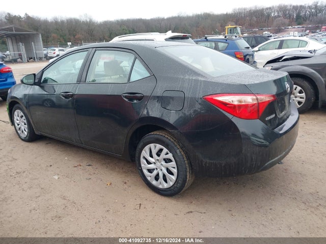 Toyota COROLLA LE 2018 2T1BURHE0JC076391 Image 3