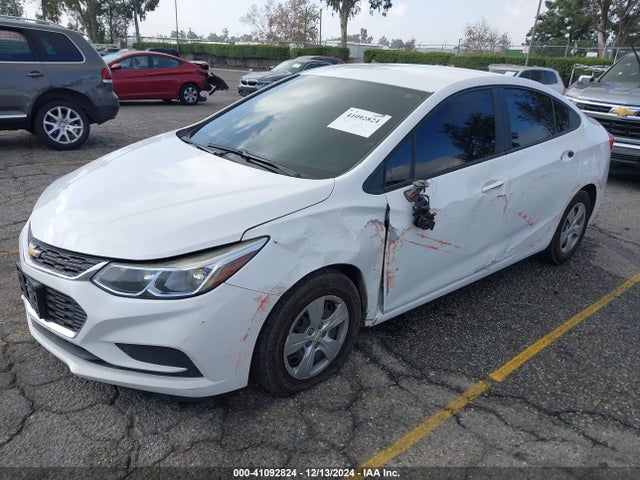 Chevrolet Cruze Ls Auto 2018 1G1BC5SM8J7190306 Image 2