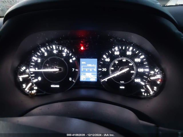 JN8AY2NE0H9703252 Nissan 2017