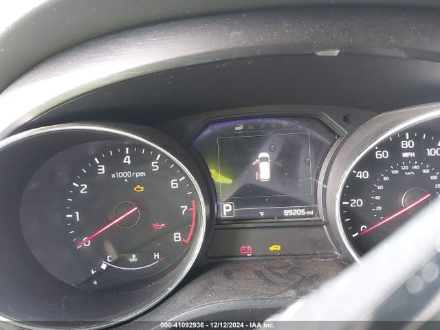 KIA SEDONA LX 2017 KNDMB5C16H6290783 Image 7