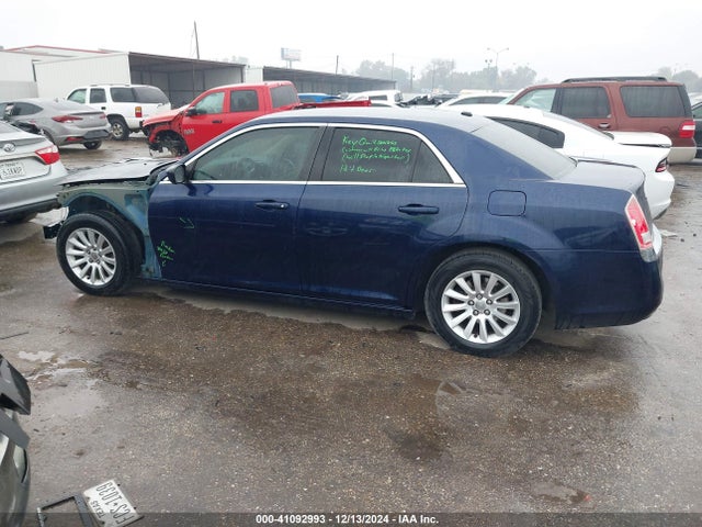 Chrysler 300 2014 2C3CCAAG0EH236791 Image 14