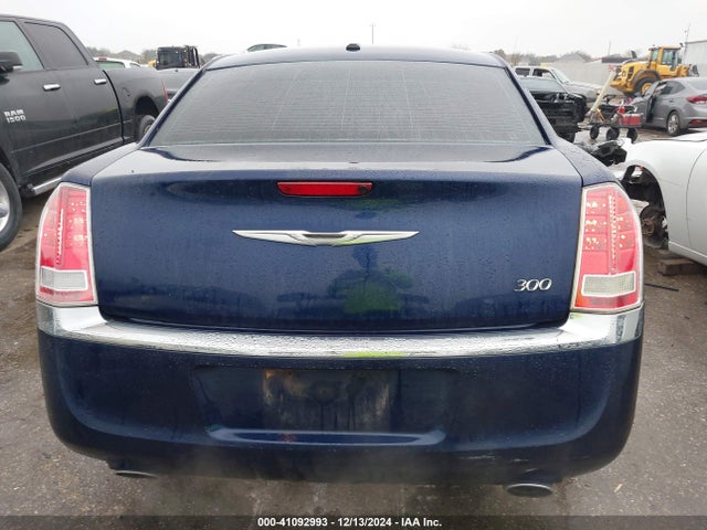 Chrysler 300 2014 2C3CCAAG0EH236791 Image 16